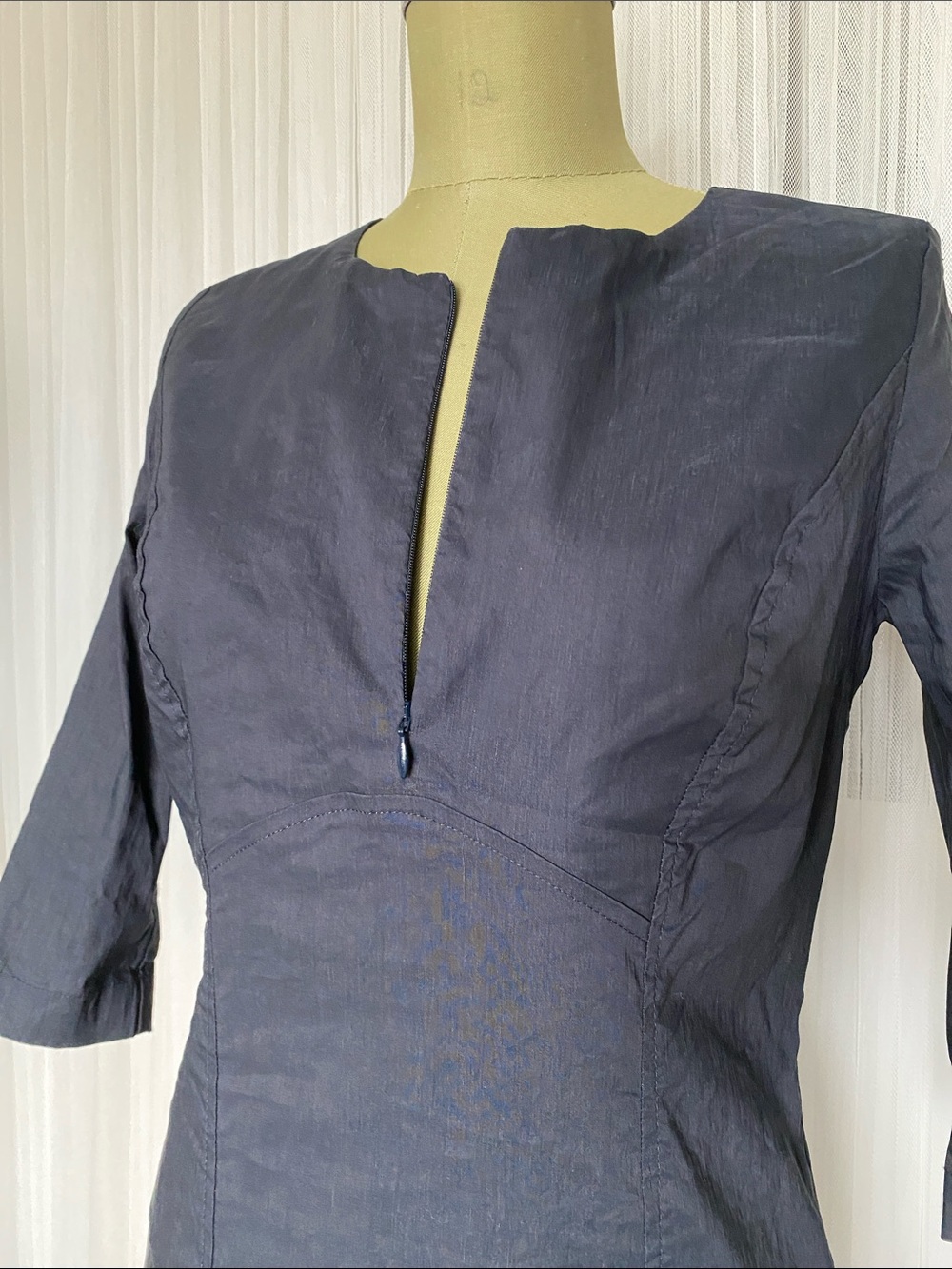 Sarah Pacini Classic Dark Charcoal Sheath Dress - Elegant Women's Dress
Size M - Picture 4 of 17